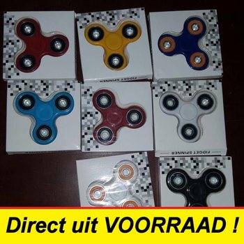 FIDGET SPINNERI (20 gab.)