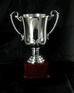 Sudraba Kauss Liels - Uzvarētāju Trofeja