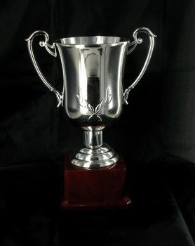 Sudraba Kauss Liels - Uzvarētāju Trofeja