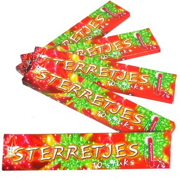 BRĪNUMSVEECES 16 CM - 8 IEPAKOJUMI PA 10 GAB.