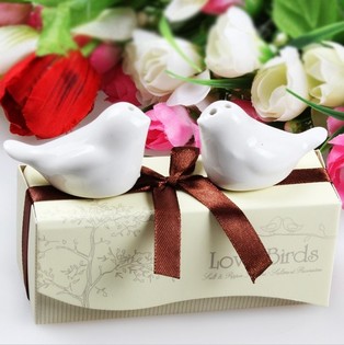 Sāls un Piparu Trauciņu Komplekts "LOVE BIRDS" Kāzu Dāvana (5 gab.)