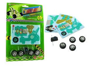 3D putu puzle kartings ar motoru (24 gab.)