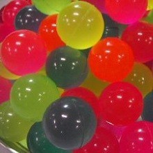 Lēkājo&scaron;ās bumbiņas spilgtās krāsās 3.5 cm (100 gab.)