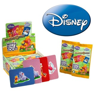 DISNEY VINNIJS PŪKS KĀRTIS UN UZLĪMES BLINDPACK (24 gab.)