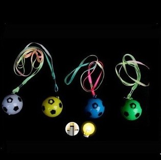 Spīdošs LED Futbola Bumbas Kulons ap Kaklu (48 gab.)