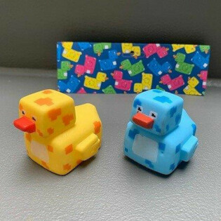 Spēļu pīlī&scaron;u mikss - Vannas pīles 6x5 cm (4 gab.)